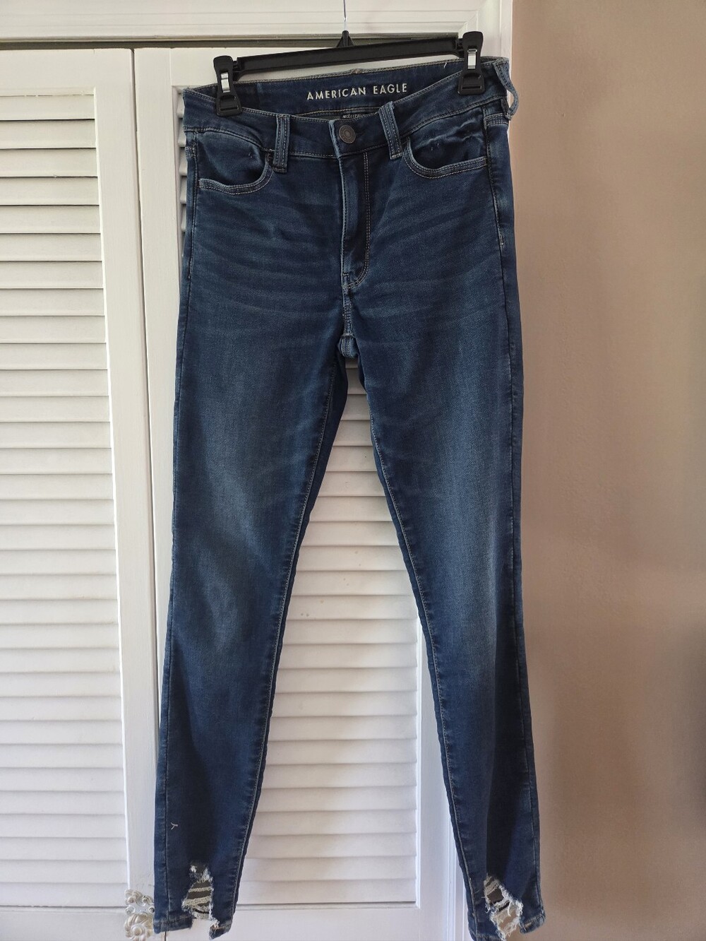 American Eagle Outfitters Women's Dark Wash Skinny Jeans! Like New!